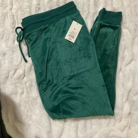 Stars Above Green Velvet Joggers XXL